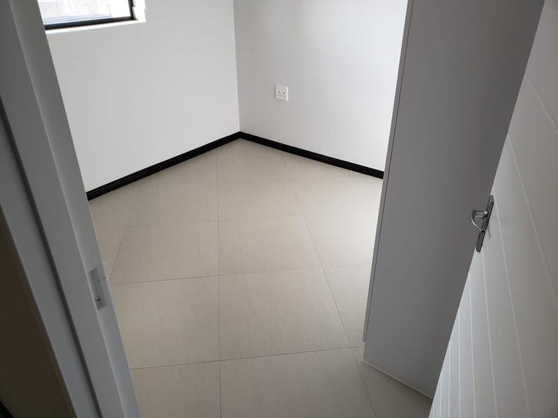 To Let 2 Bedroom Property for Rent in Buh Rein Estate Western Cape